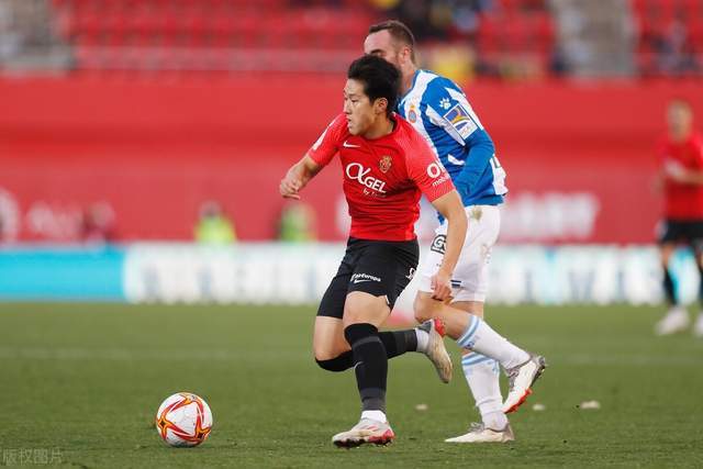 利物浦主场2-0战胜布莱顿 终结对手连胜跻身前四
